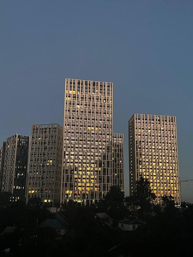 Slavutich Apartments Near Metro Station Kiev Exterior foto
